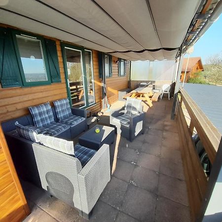 Location Type Gite, Chambre D'Hote, Meuble De Tourisme Dans Joli Petit Chalet Typique Et Ou Jolie Roulotte Type Boheme Waldighoffen Exteriör bild