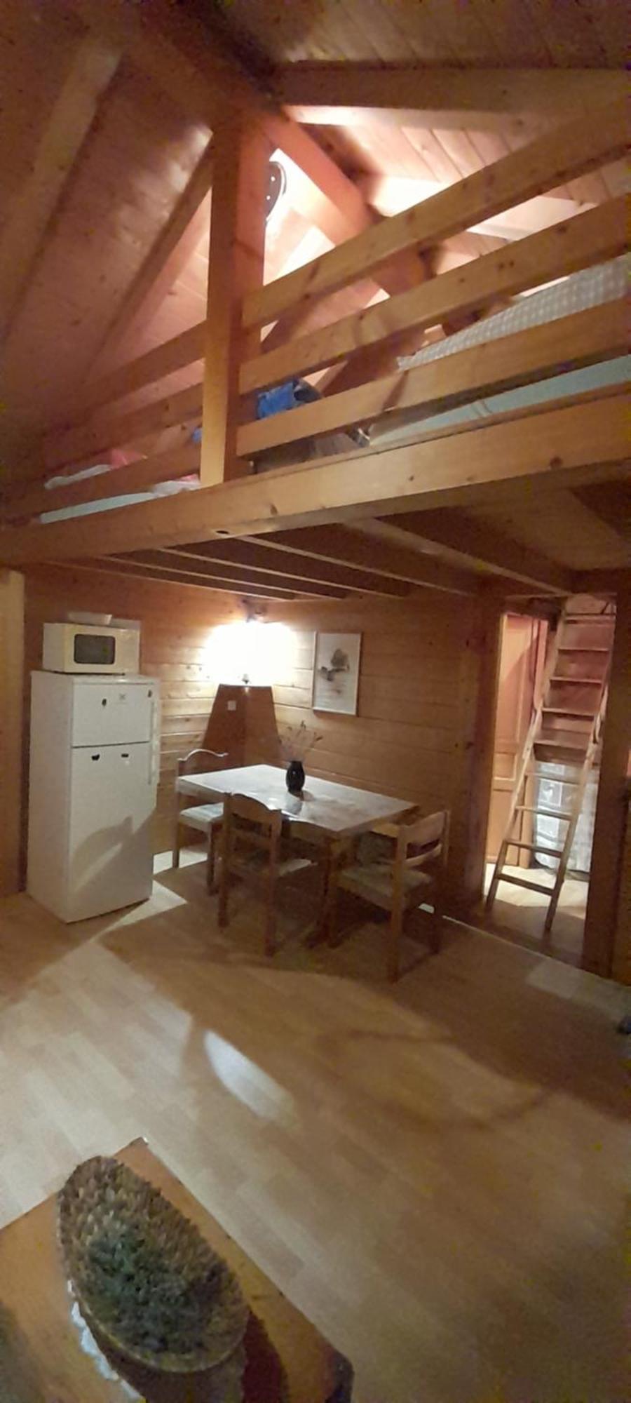 Location Type Gite, Chambre D'Hote, Meuble De Tourisme Dans Joli Petit Chalet Typique Et Ou Jolie Roulotte Type Boheme Waldighoffen Exteriör bild
