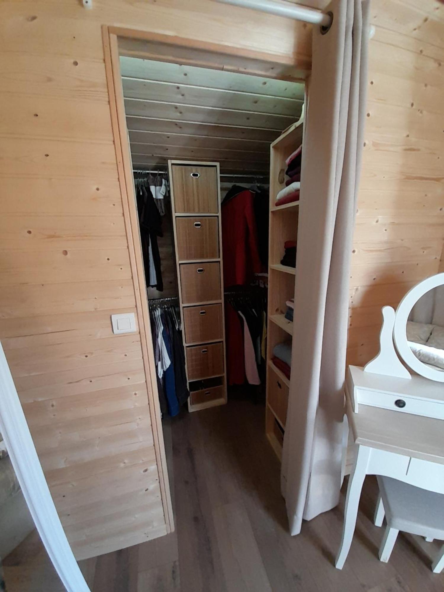 Location Type Gite, Chambre D'Hote, Meuble De Tourisme Dans Joli Petit Chalet Typique Et Ou Jolie Roulotte Type Boheme Waldighoffen Exteriör bild