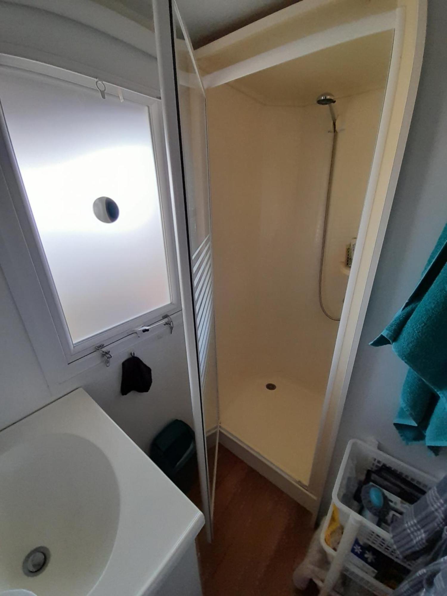 Location Type Gite, Chambre D'Hote, Meuble De Tourisme Dans Joli Petit Chalet Typique Et Ou Jolie Roulotte Type Boheme Waldighoffen Exteriör bild