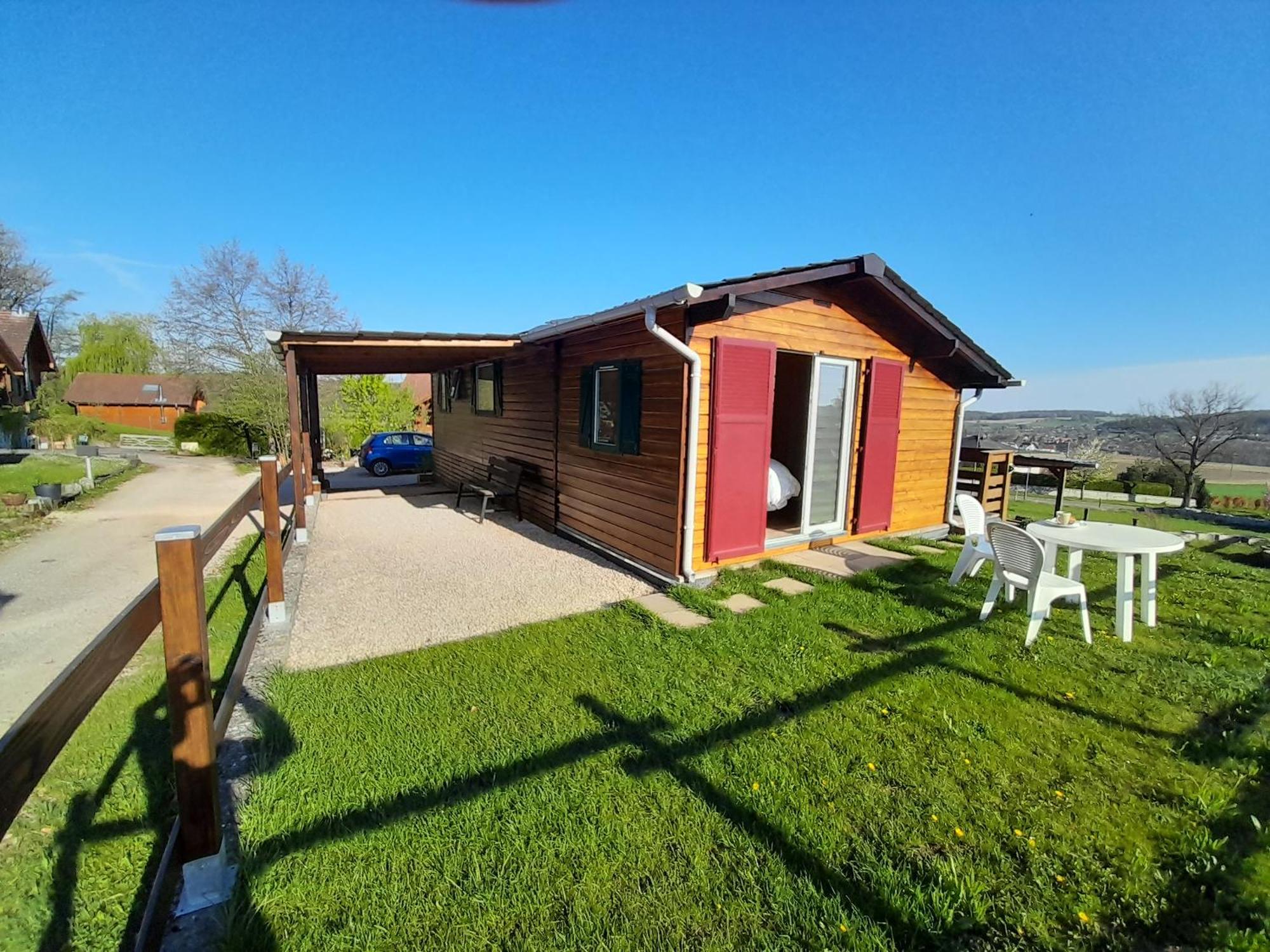 Location Type Gite, Chambre D'Hote, Meuble De Tourisme Dans Joli Petit Chalet Typique Et Ou Jolie Roulotte Type Boheme Waldighoffen Exteriör bild